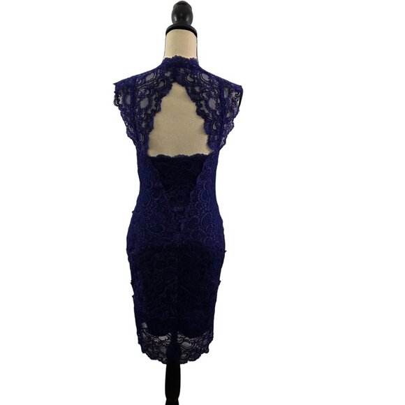 Nicole Miller Eva Lace Open Back Slip Lined Dress – Size Small - Picture 4 of 16